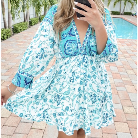 Boutique Paisley Dress - Picture 2 of 2